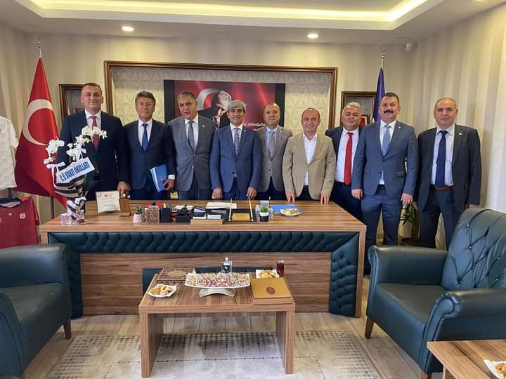 CHP İstanbul milletvekilleri Sayın Özgür KARABAT, Sayın Orhan SARIBAL, Tekirdağ Milletvekili Sayın İlhami Özcan AYGÜN, Antalya milletvekili Sayın Mehmet GÜZELMANSUR ve CHP İl Başkanı Sayın Yılmaz COŞKUN’a Odamıza Ziyaretleri